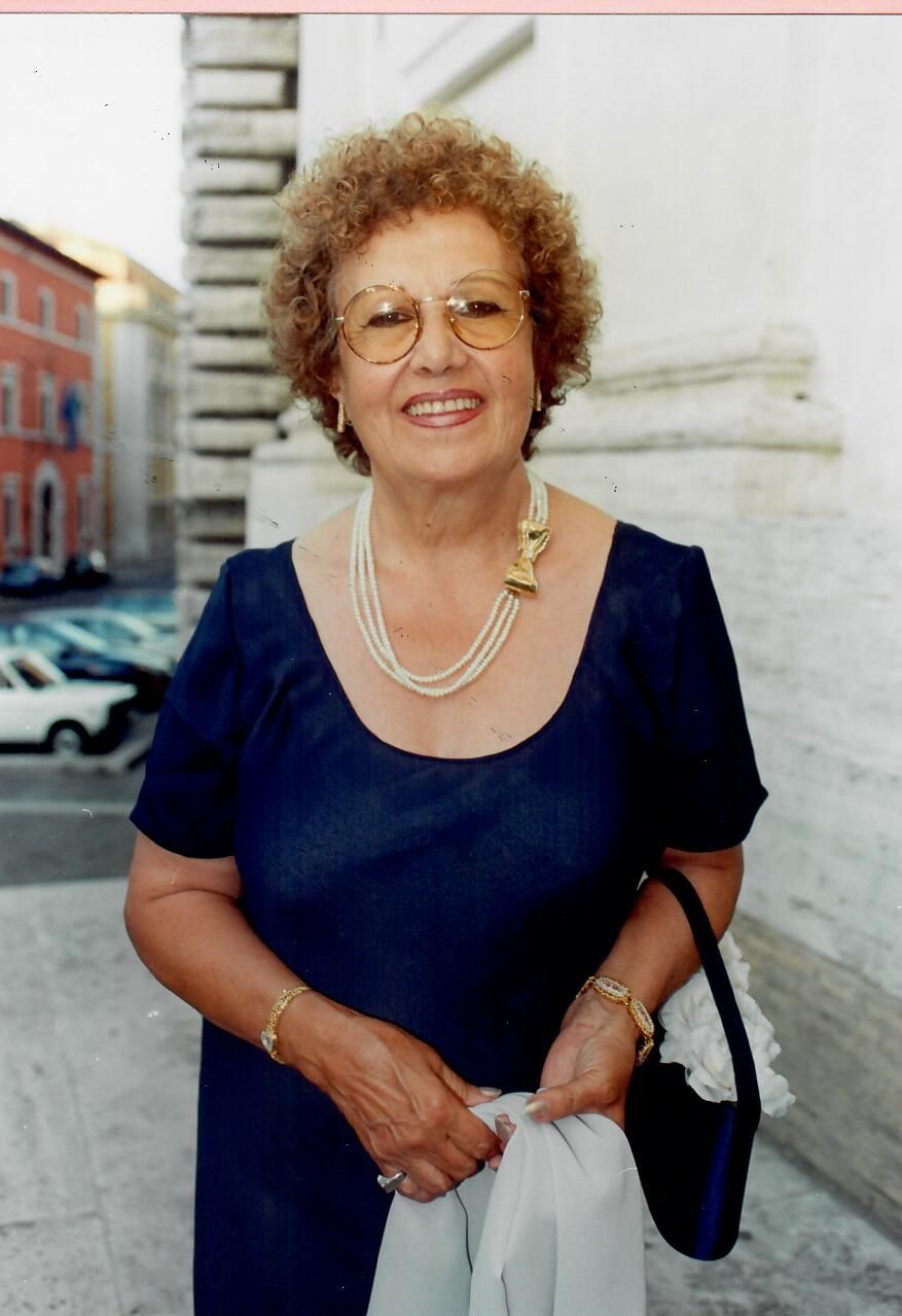 Biografia - - Pina Majone Mauro